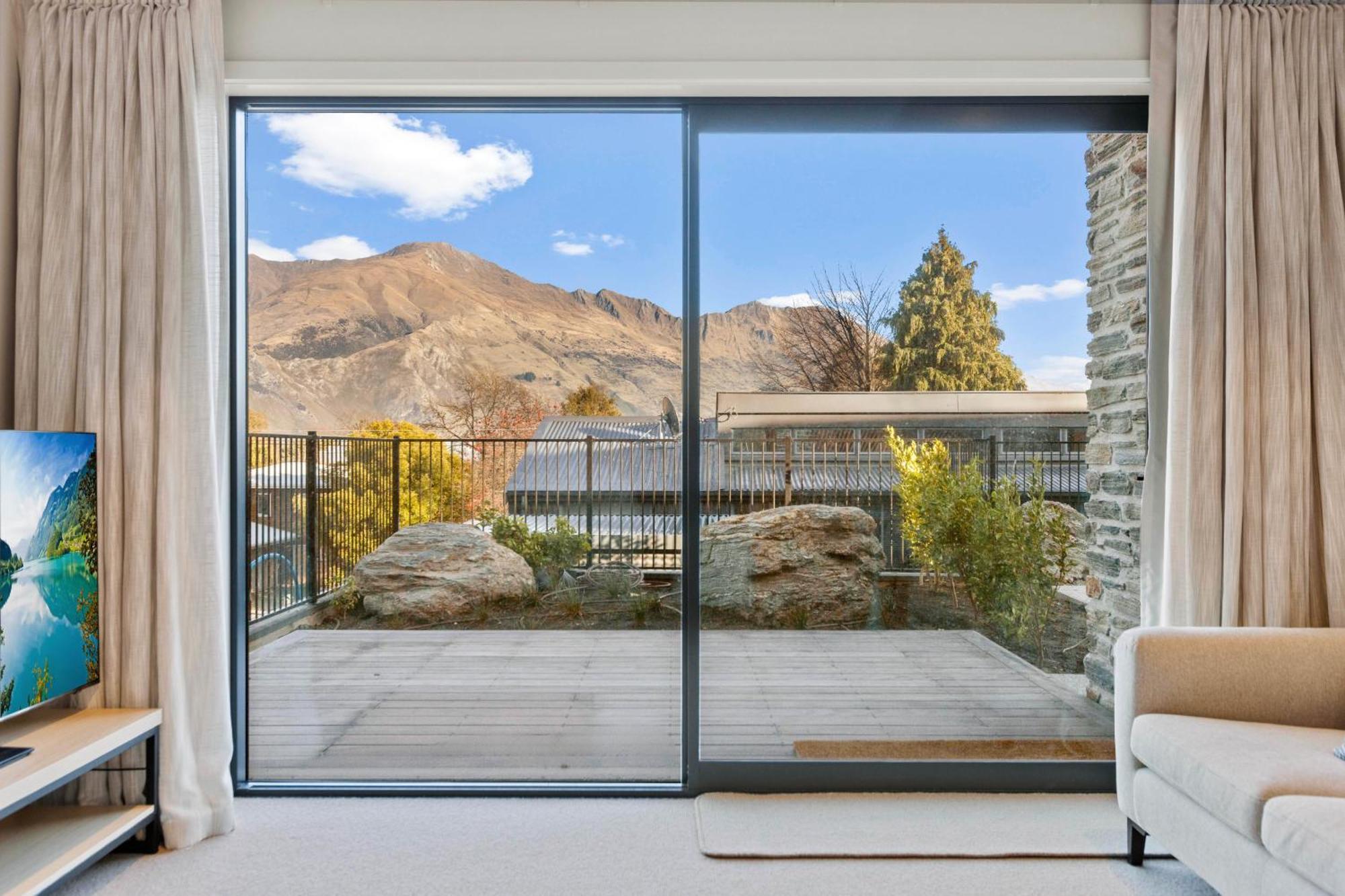 Guest House With Mountain Views 瓦纳卡 外观 照片